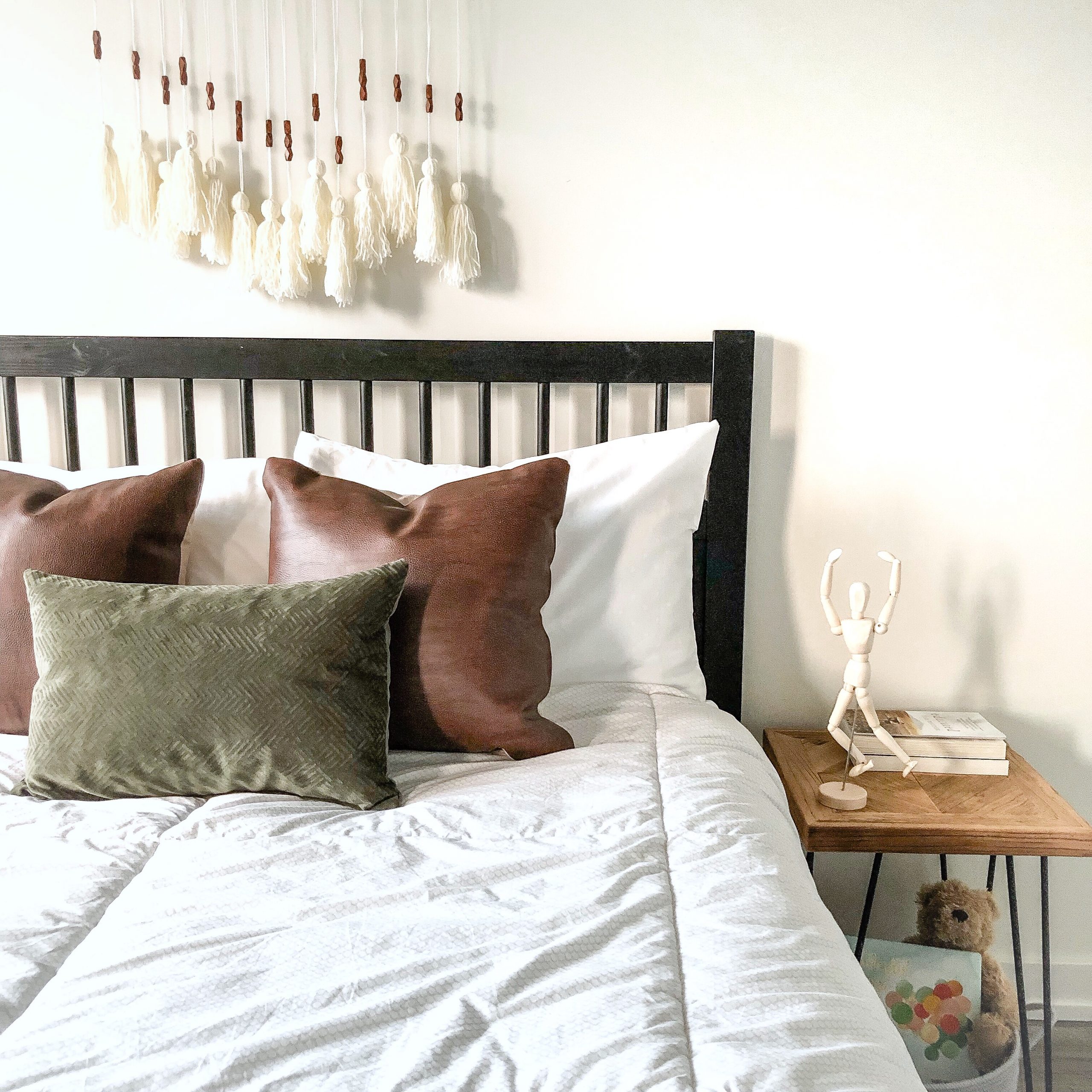 $8 DIY boho wall hanging - Hana's Happy Home