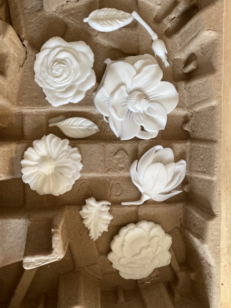 DIY Dresser Makeover - Beautiful resin flowers